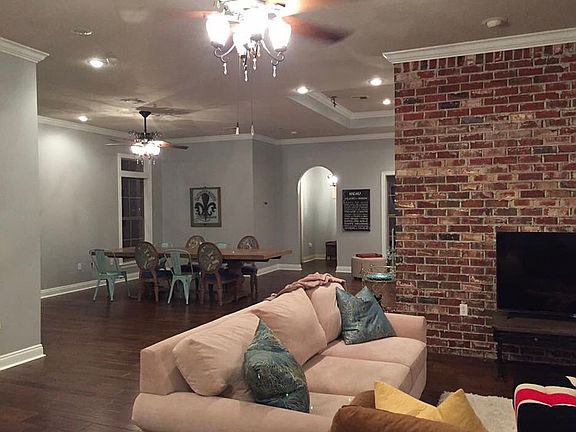 3rd image of 114 Zinfandel Dr #L