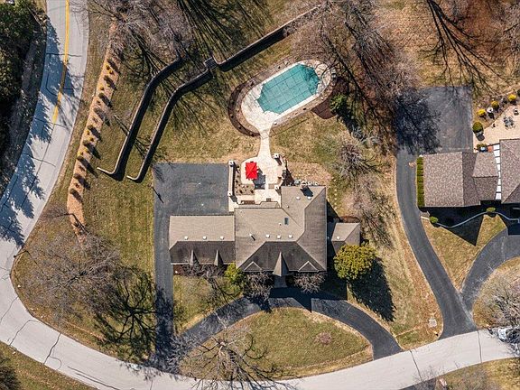 3rd image of 14000 Margaux Ln