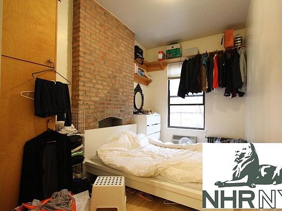 4th image of 319 W 30th St #3R