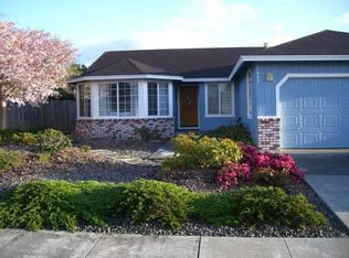 1442 Merganser Dr, McKinleyville, CA 95519