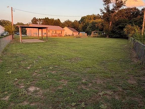 5th image of 130 Crown Ct