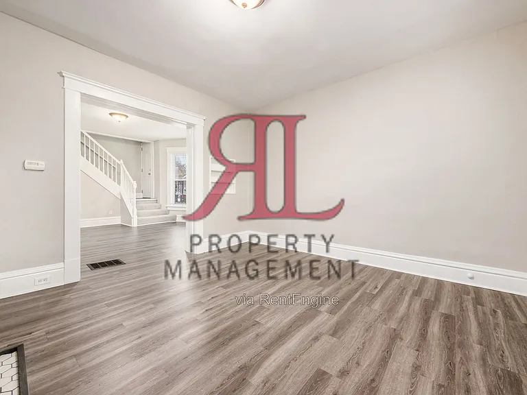 1268 Courtland Ave — Photo 5