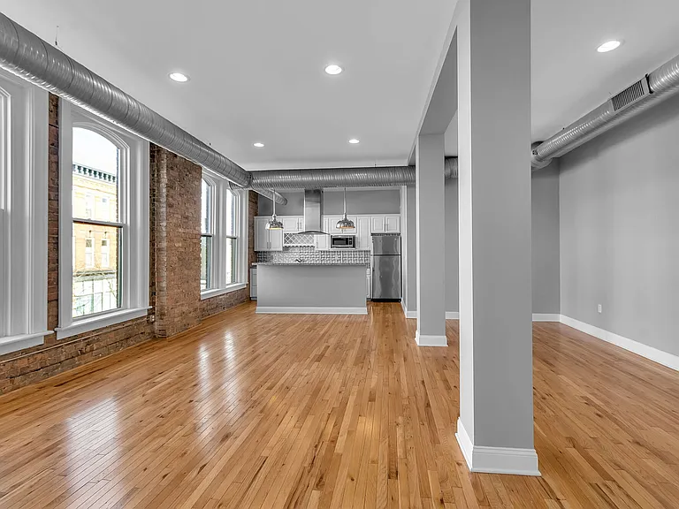 The Fenton Apartments — Photo 8