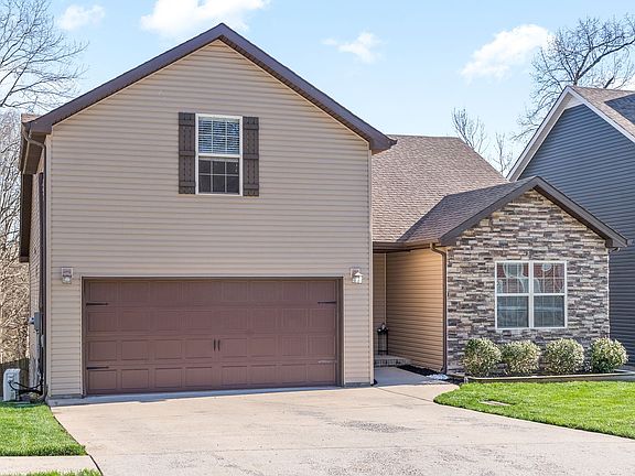 2nd image of 1153 Belvoir Ln