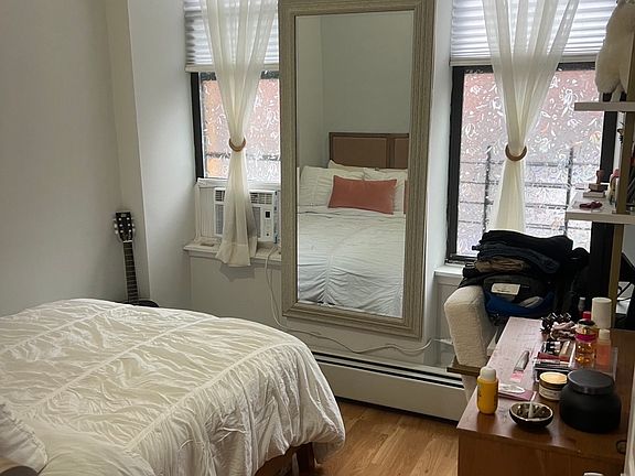 3rd image of 462 Grand St #22