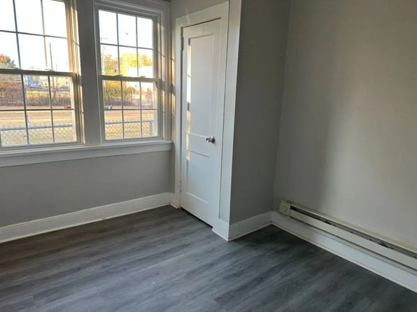 20 W Pitman St #20