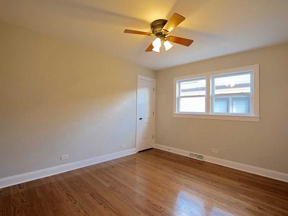 4th image of 8803 S Albany Ave