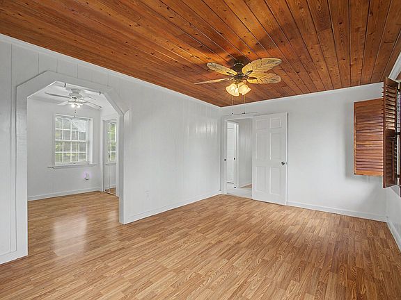 4th image of 10886 Burtons Ferry Hwy