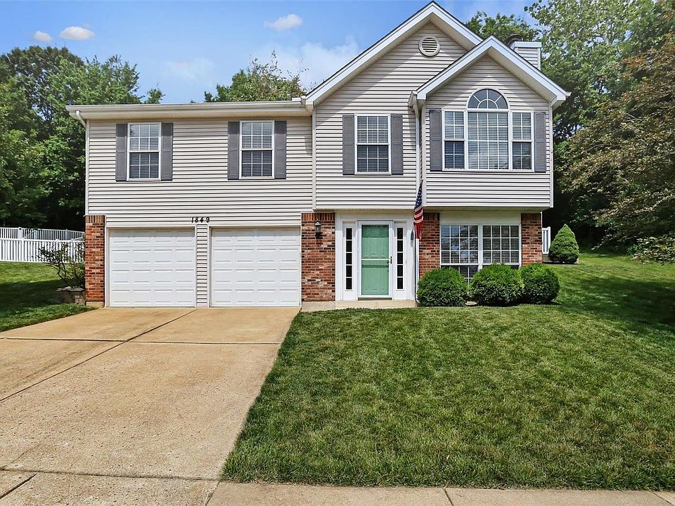 1st image of 1849 Fox Pointe Dr
