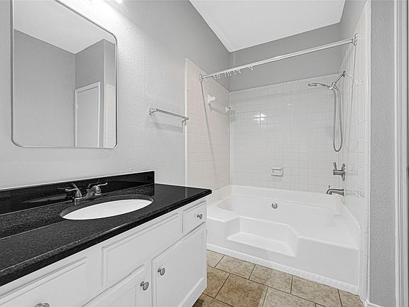 5th image of 17487 Red Oak Dr #7487