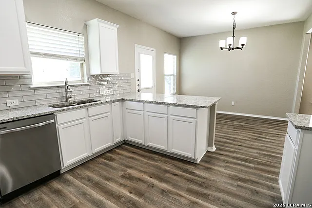305 Maple Way — Photo 13