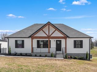 29 Marys Ln, Lafayette, TN 37083