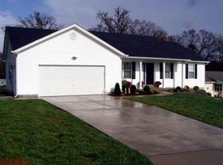 363 Martin Field Ct, Villa Ridge, MO 63089