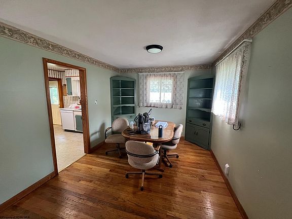 2nd image of 421 Western Ave