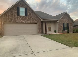 415 Aubergine Ln, Lafayette, LA 70506