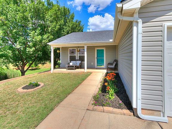 3rd image of 14908 Marbleleaf Dr