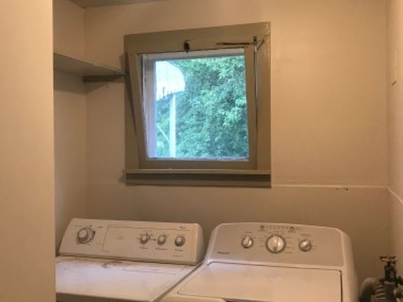 4th image of 2255 1st Ave