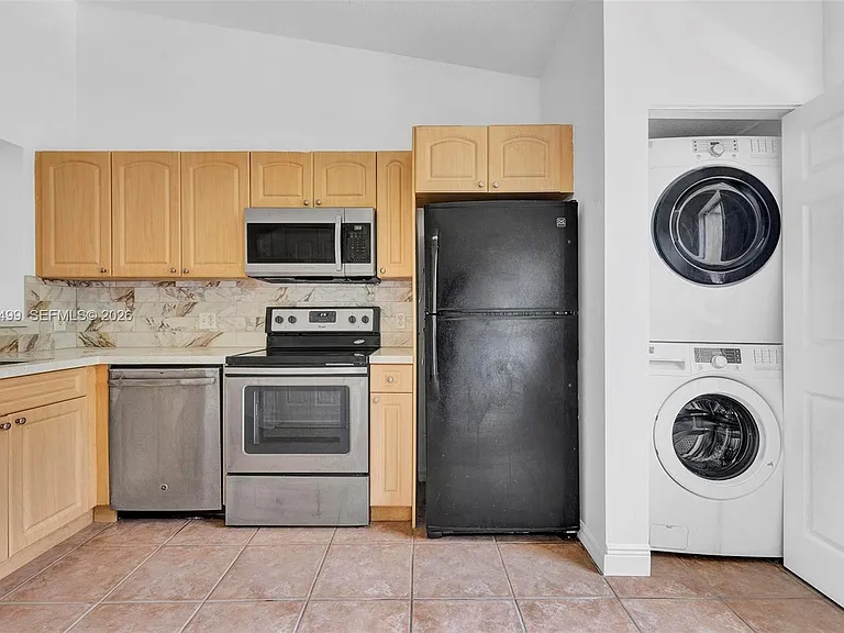 7851 NW 6th St #205-B — Photo 11