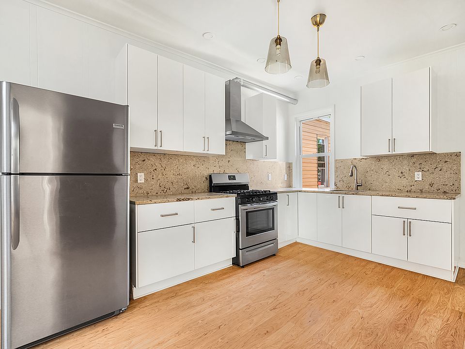 1st image of 115 Jewel St #2L