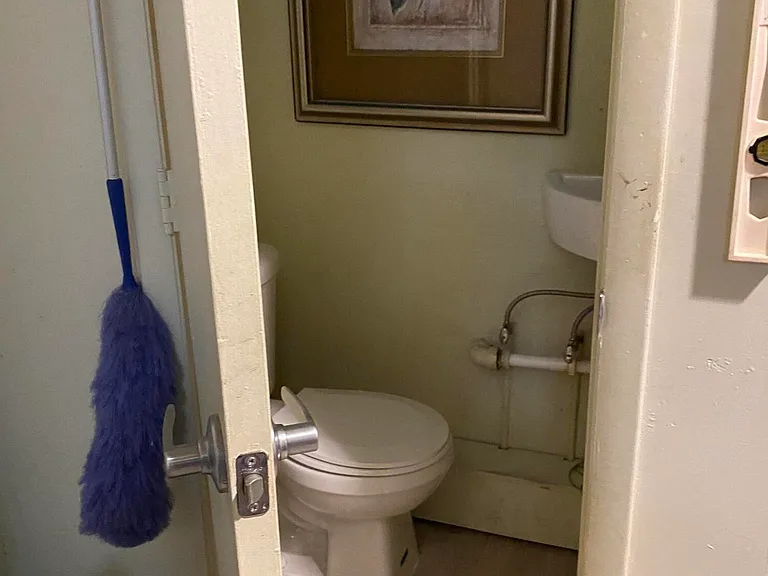 1101 Leisure Ln — Photo 31