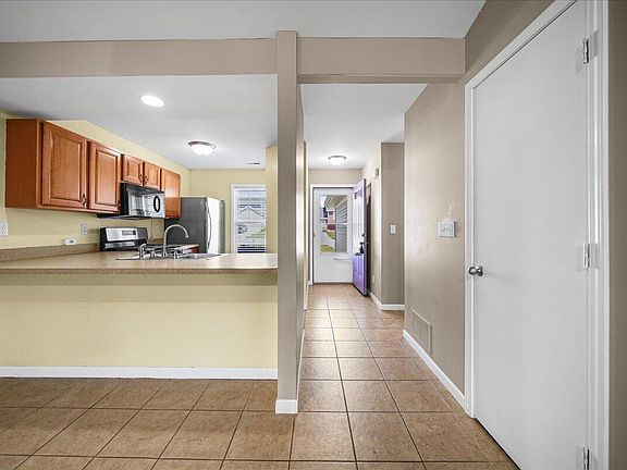 3rd image of 17448 Brookwood Dr