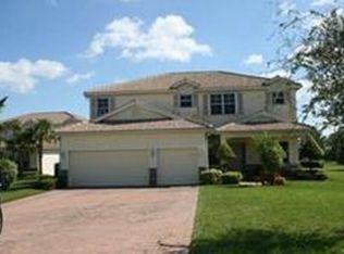 1122 Amber Lake Ct, Cape Coral, FL 33909