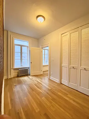 Rented by Waverly Realty Associates | media 6