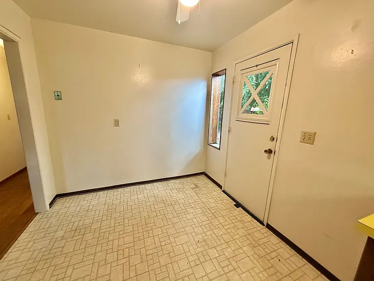 194 Wedgewood Ave — Photo 10