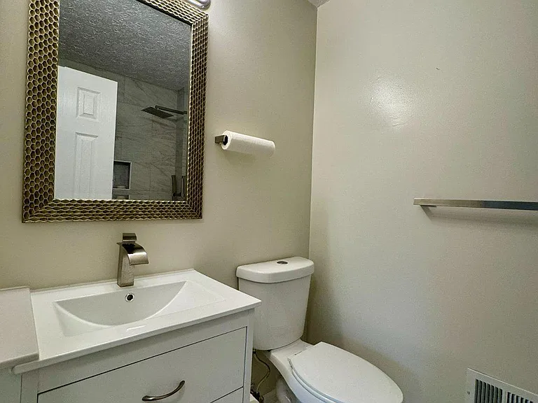 13413 Wisteria Dr — Photo 15