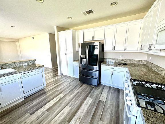 5th image of 1547 Burns Ln
