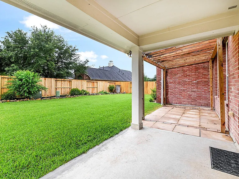 28259 Daystrom Ln — Photo 8