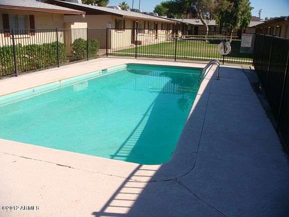 4th image of 6807 N 45TH Avenue