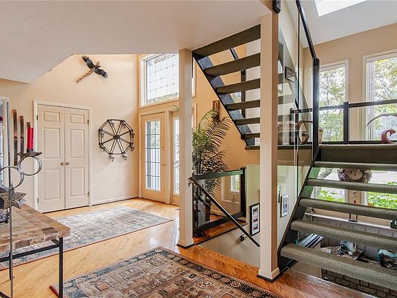4th image of 7156 Hertfordshire Way