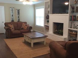 311 Polk St, Luling, TX 78648