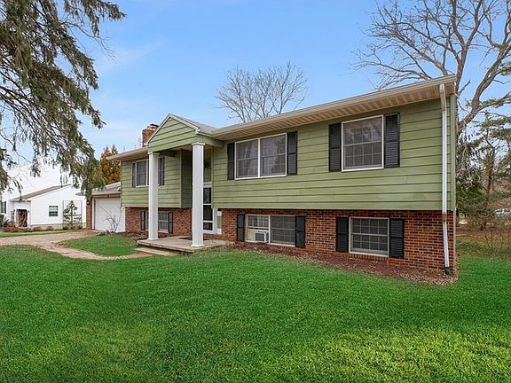 3rd image of 100 Mallard Dr