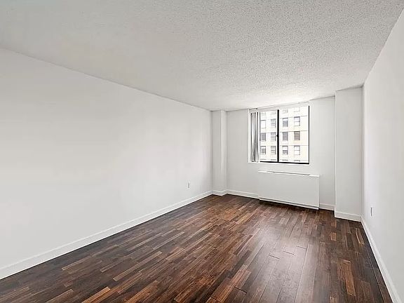 3rd image of 184 Lexington Ave APT 10D