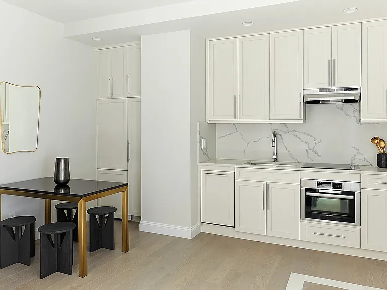 915 W End Ave #1206 — Photo 3