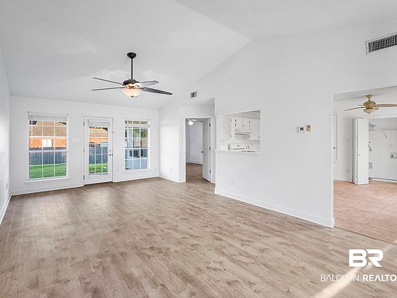 5th image of 9577 Canterbury Ct
