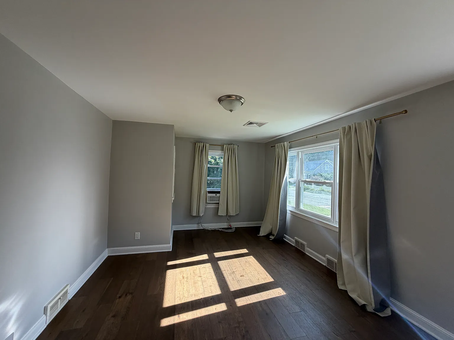 2 bed, 720 sqft, $1,650 — Photo 4