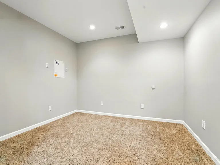 14863 Chimbote Ct #BASEMENT — Photo 15