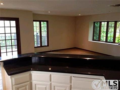 3rd image of 8668 Villa La Jolla Dr Unit 1