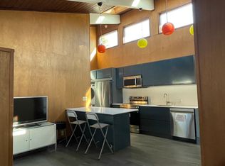 910 Van Auken Cir, Palo Alto, CA 94303