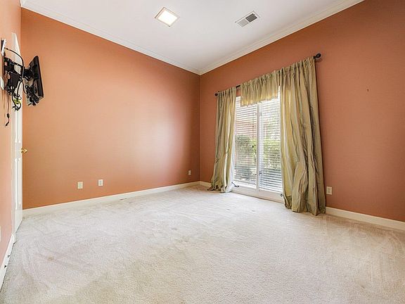 5th image of 3246 Club Breeze Dr