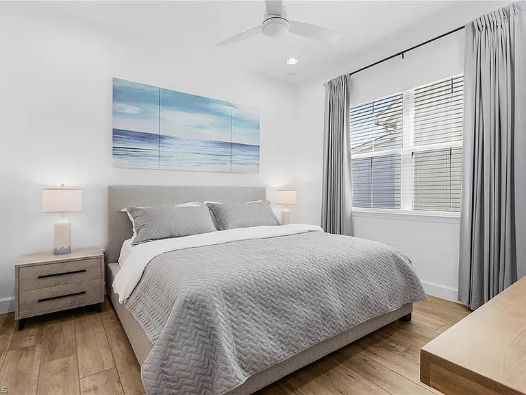 7034 Saona Ct — Photo 18