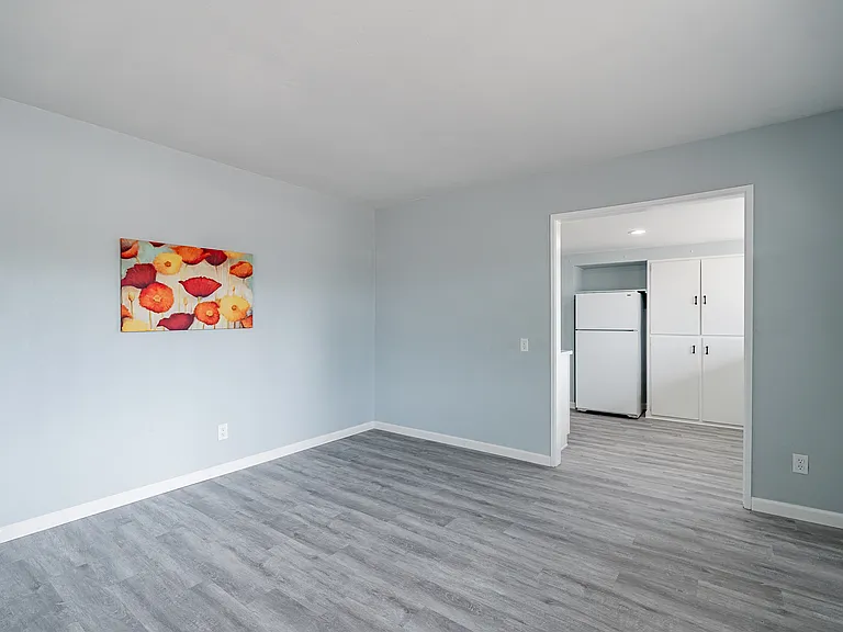 1231 E Lee St — Photo 12