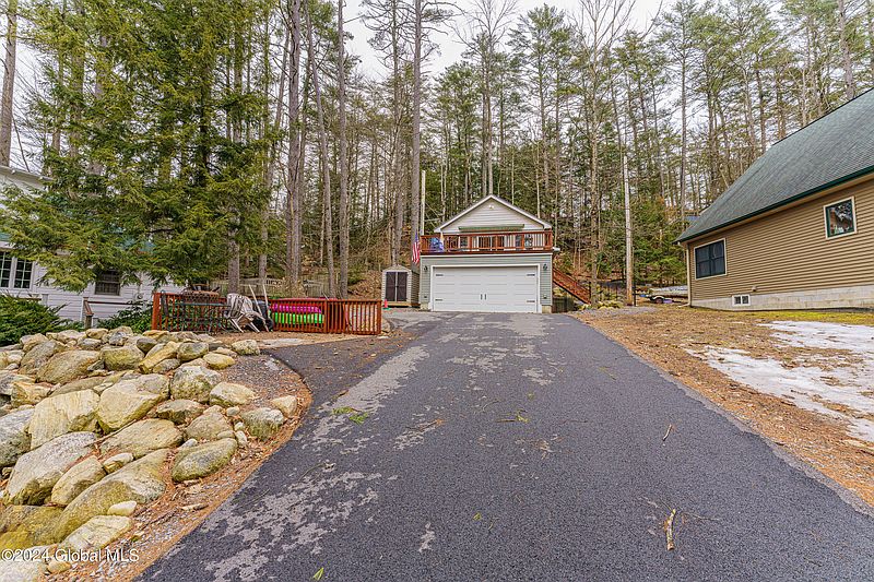 4th image of 42 Sylvan Road