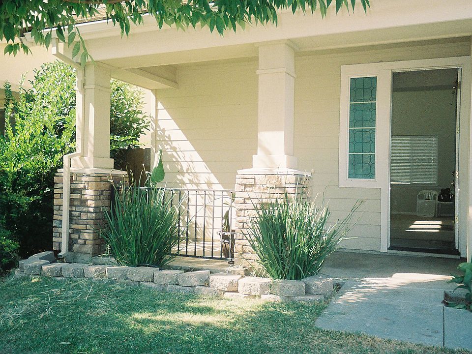 1st image of 265 Royal River Dr
