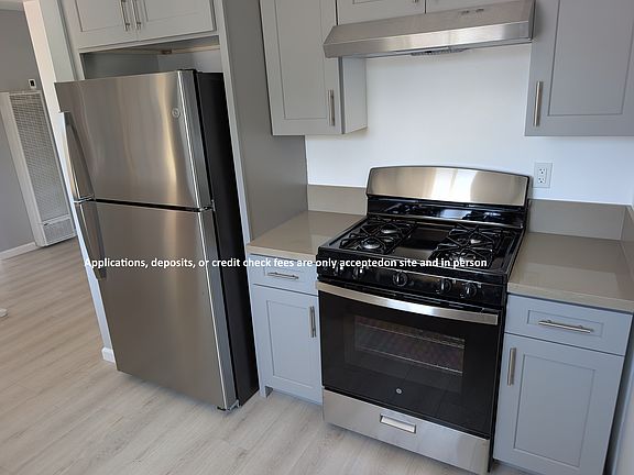 5th image of 8222 S Halldale Ave