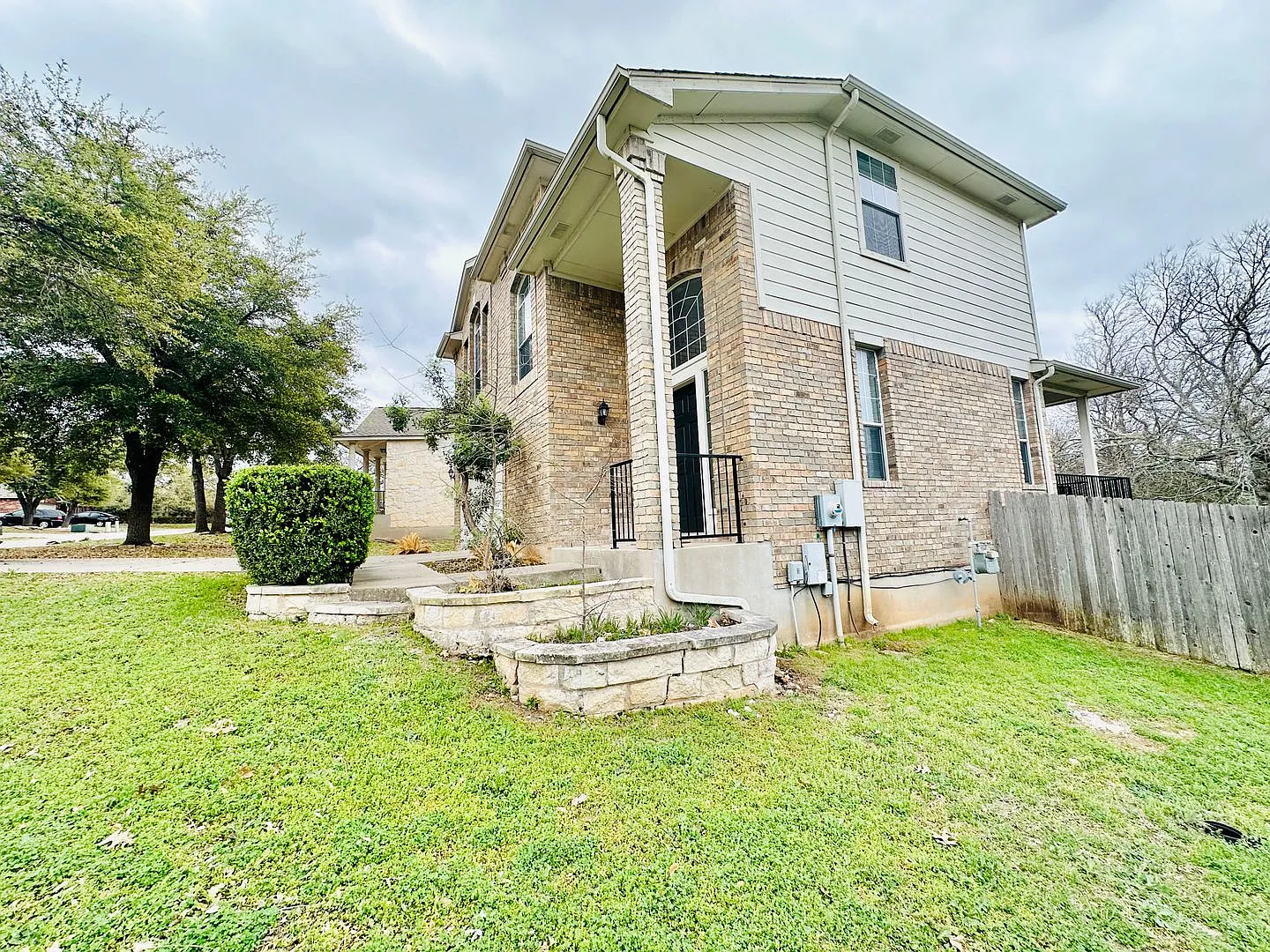 Great 3 Bed 2.5 Bath home for lease in north Austin — Photo 2