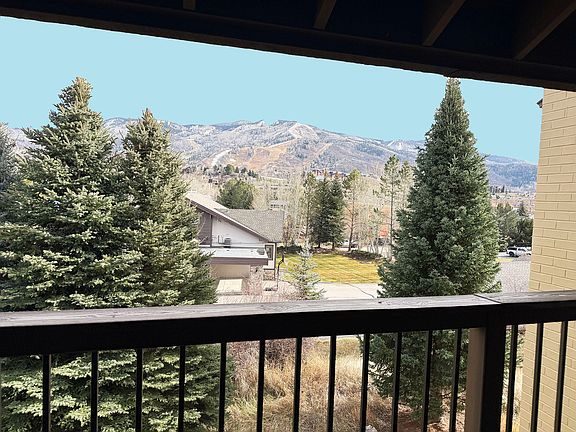 2nd image of 2080 Trollhaugen Ct Unit 310